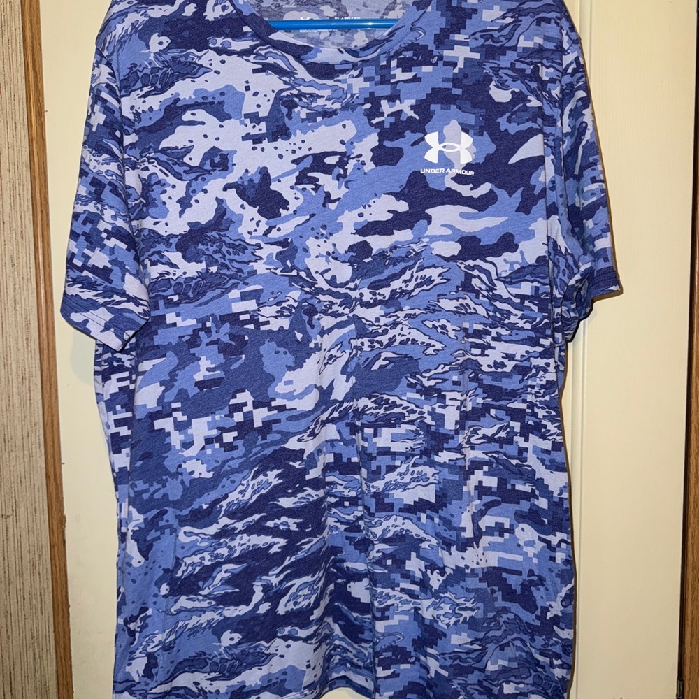 Under Armour Blue and White Camo Tee